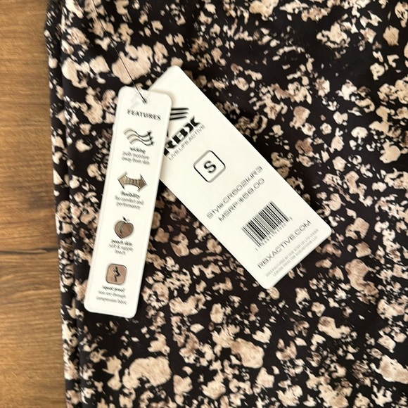 NWT RBX Peached Tech Flex 3/4 Leggings. Size Small. - Picture 5 of 6